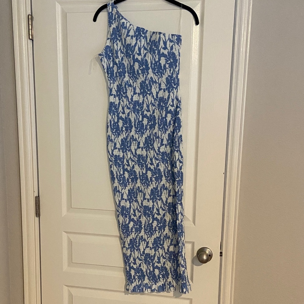 Chic One-Shoulder Blue and White Dress